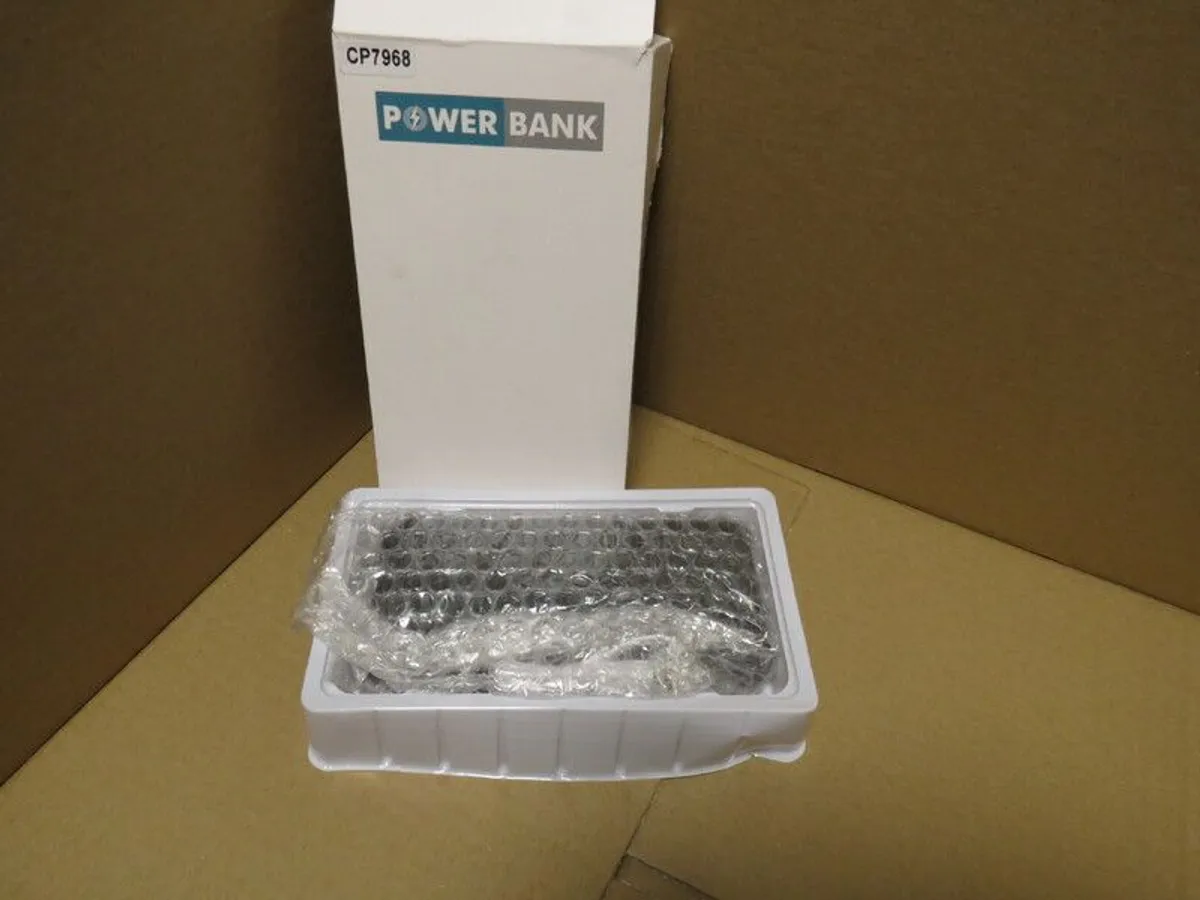 NEW in Box Power Bank BiUBLE 9000 mah - Image 2