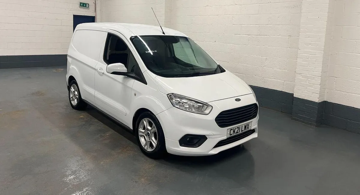 2021 Ford Transit Courier Small Panel Van - Image 3