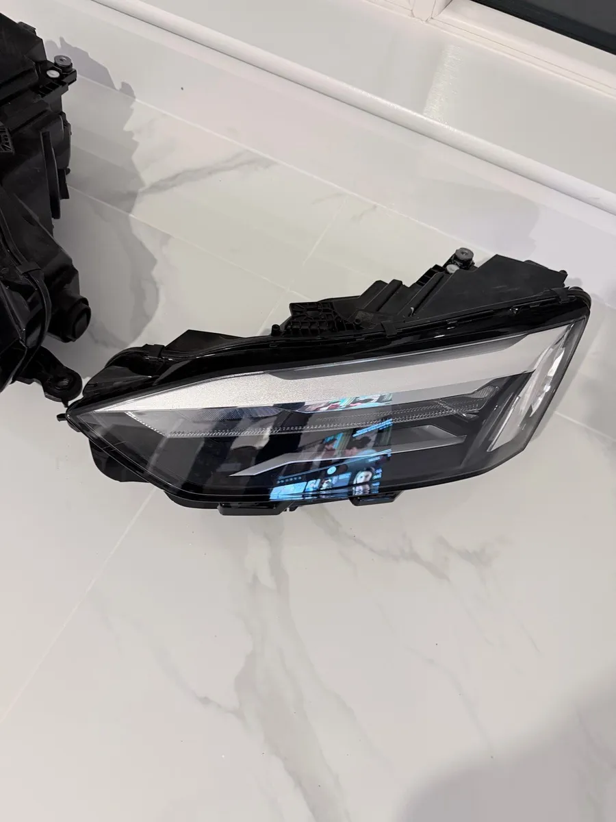 Audi A5 HEADLIGHTS - Image 3
