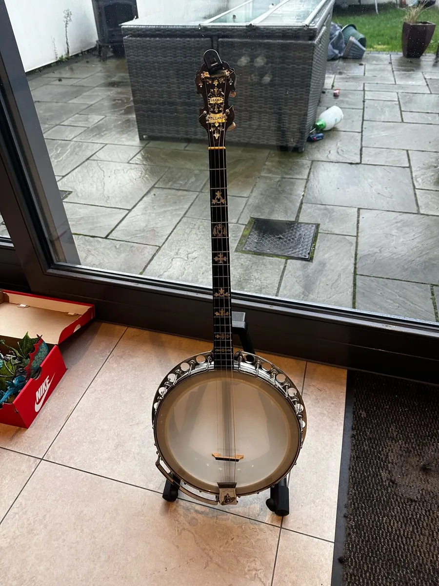 Selection of Paramount Tenor Banjo - Image 4
