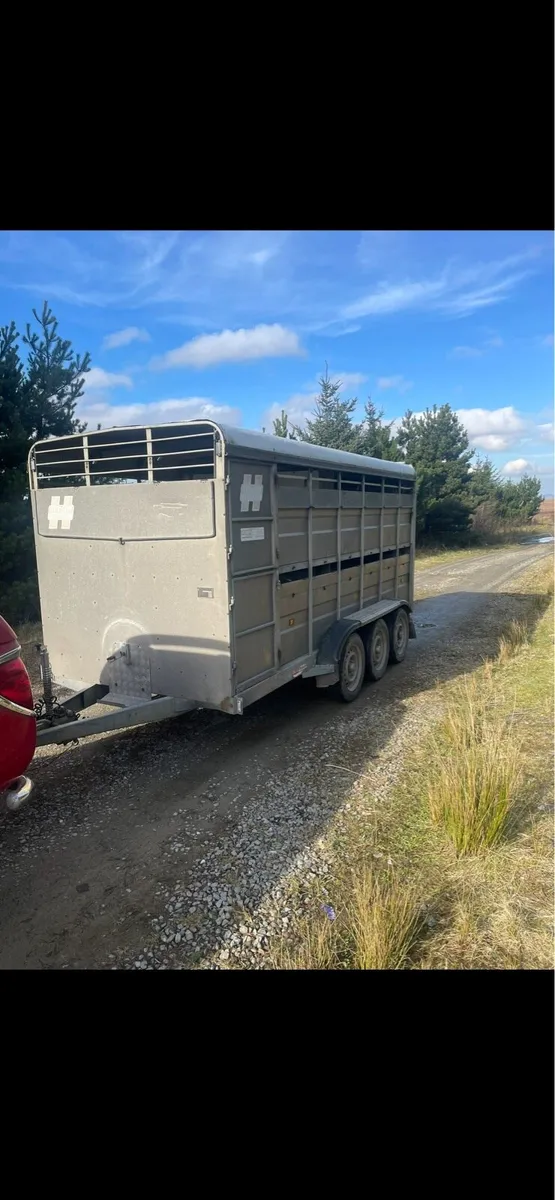 Livestock trailer - Image 1