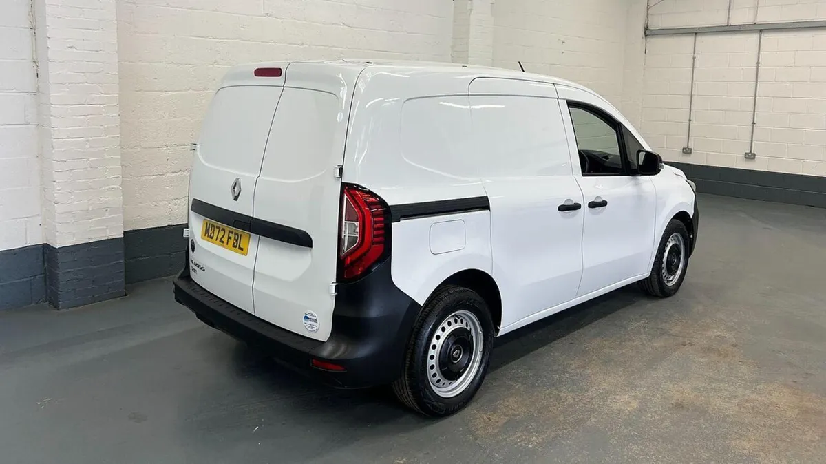 2022 Renault Kangoo Small Panel Van - Image 4