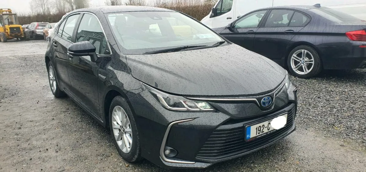 192 TOYOTA COROLLA HYBRID LUNA - Image 1