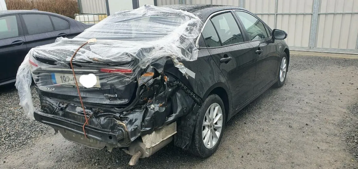 192 TOYOTA COROLLA HYBRID LUNA - Image 4