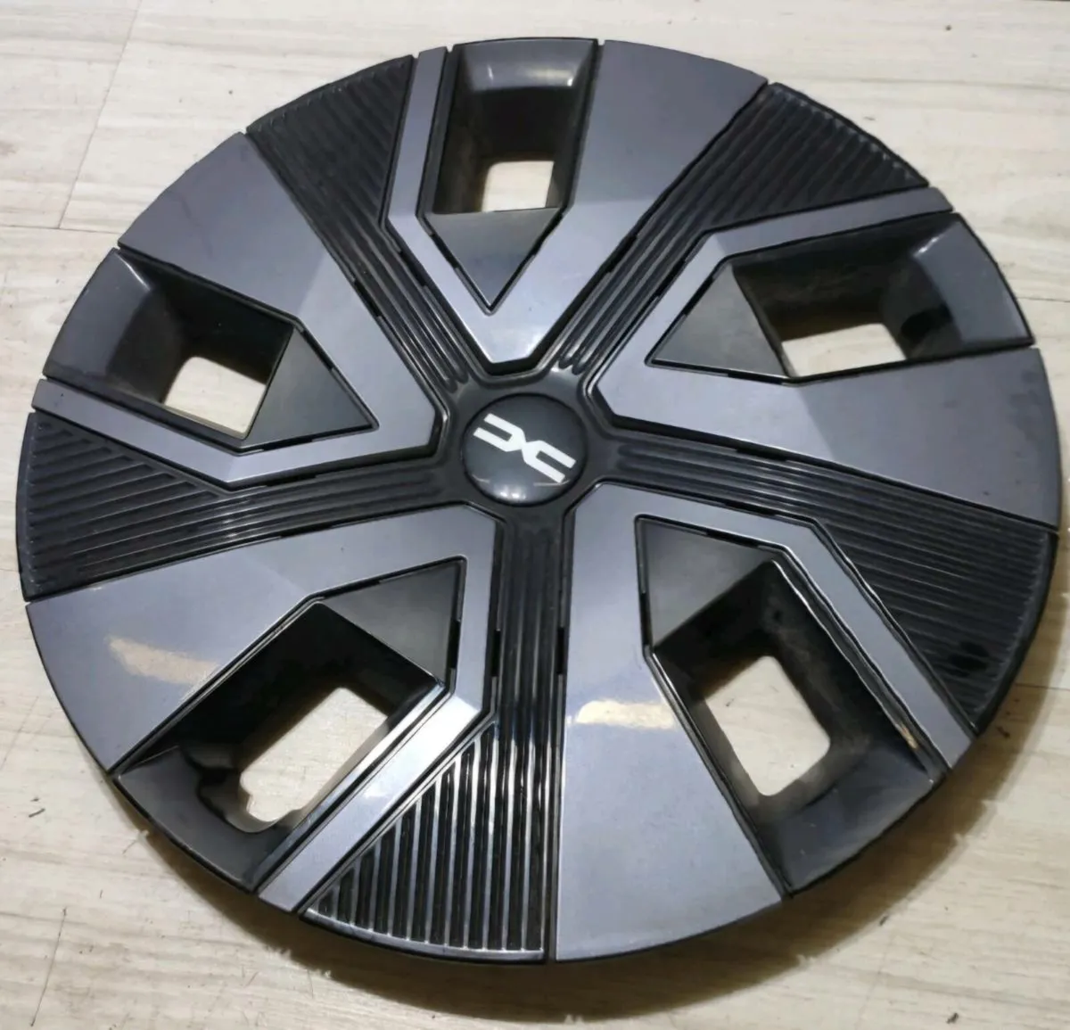 Official Dacia wheel trims 16"