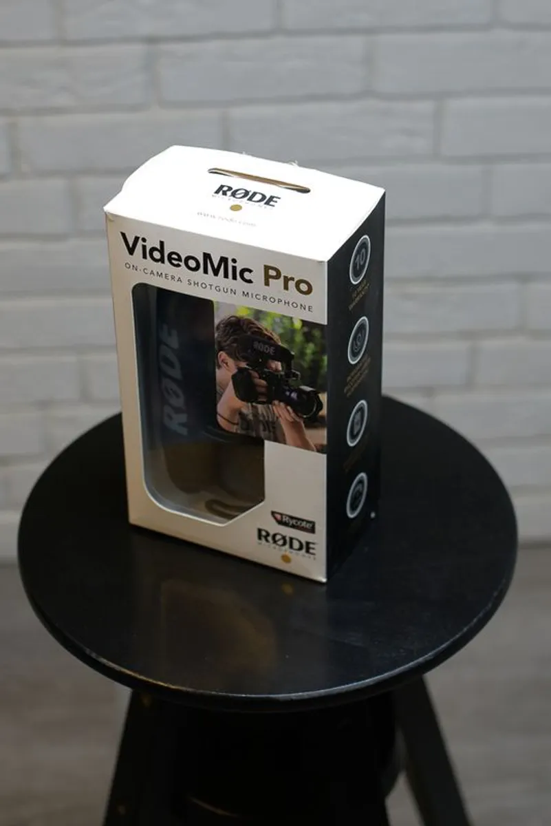 Rode Video Mic Pro +dead cat windshield - Image 1
