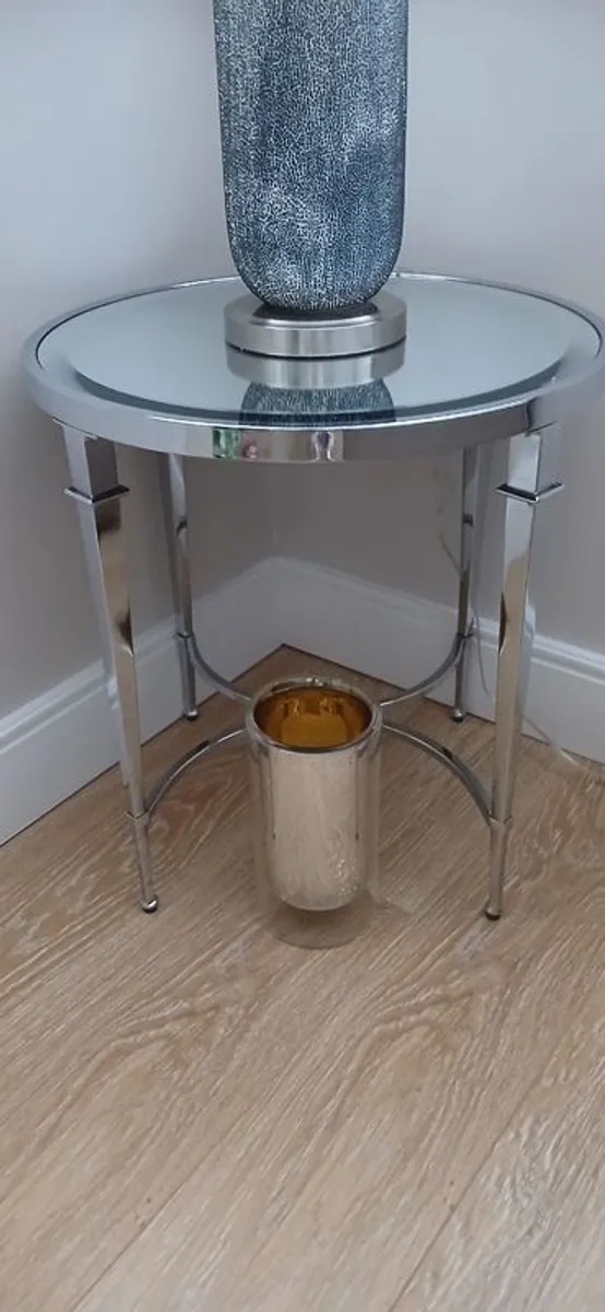 Side table - Image 1