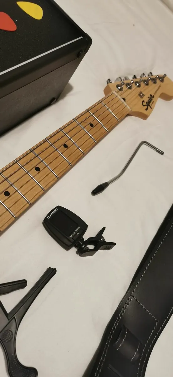 Electric Guitar Complete Bundle - Image 3