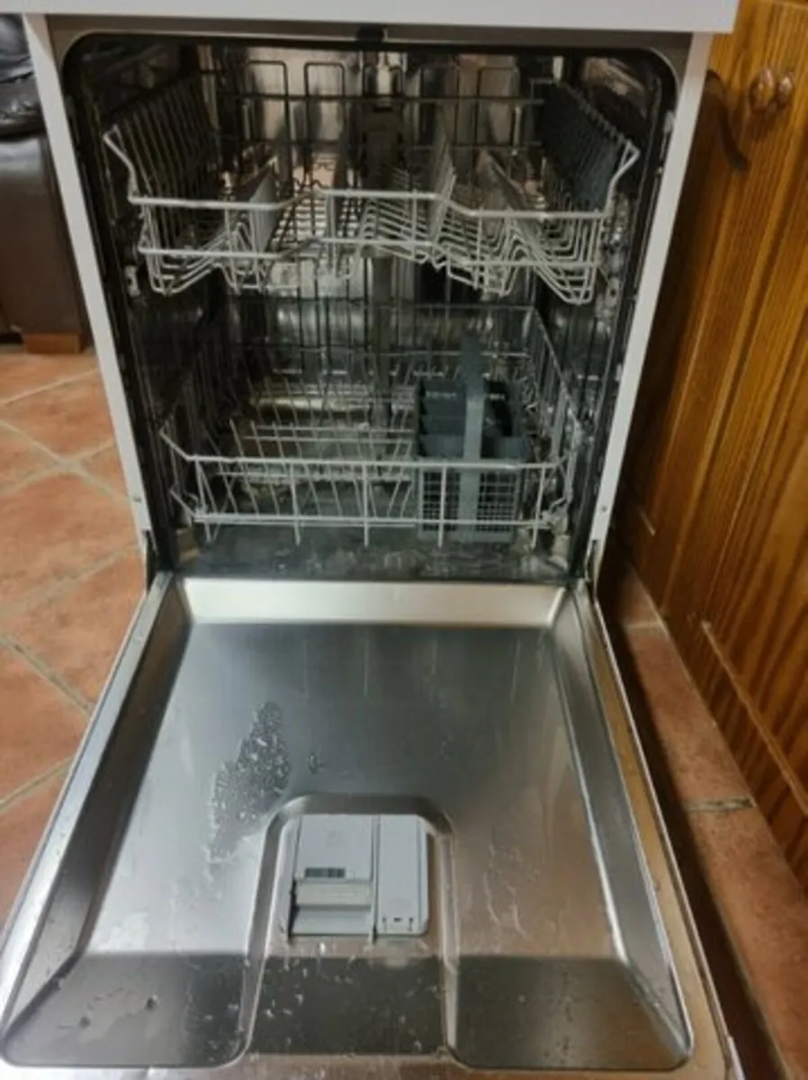 Beko Dishwasher – 1 Year Old – Perfect Condition - Image 2