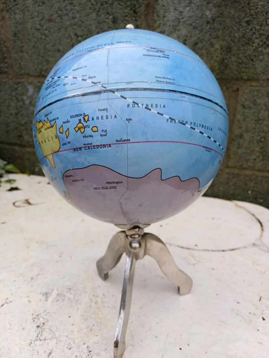 Vintage Desk Globe - Image 3