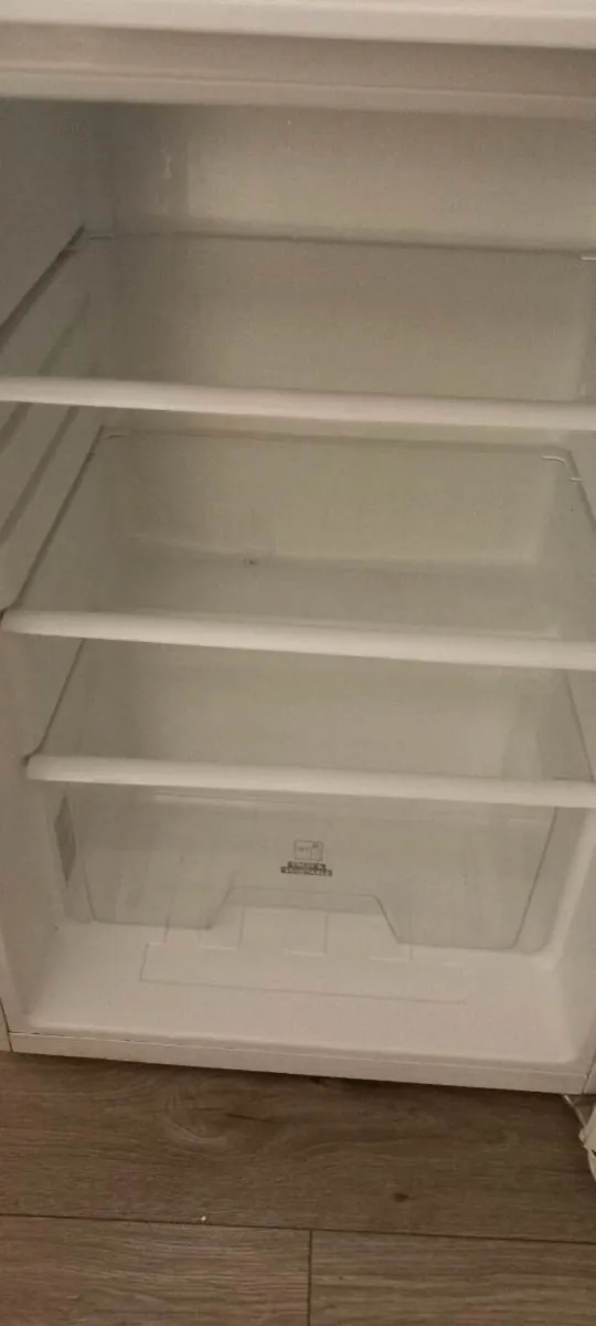 Undercounter fridge - Image 2