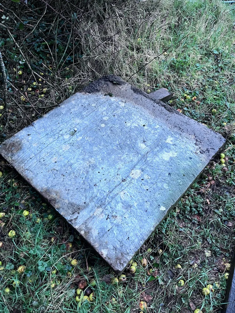 Large matching pair granite pier capping - Image 1