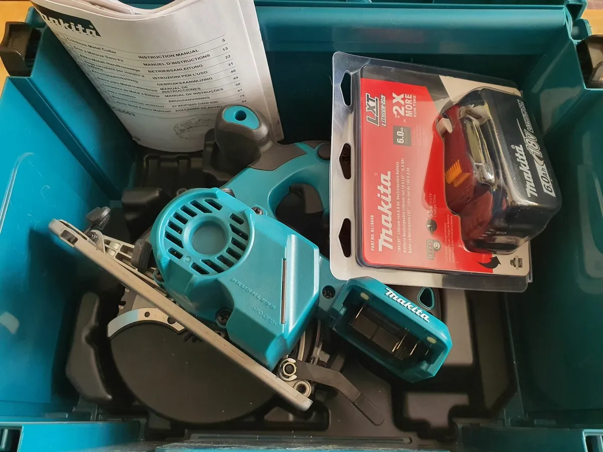 18V Makita Brushless Metal Cutting Circular Saw - Image 3