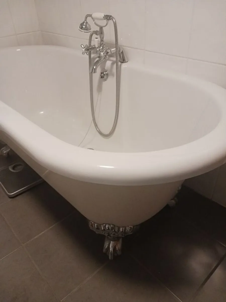 Roll Top Bath For Sale - Image 2