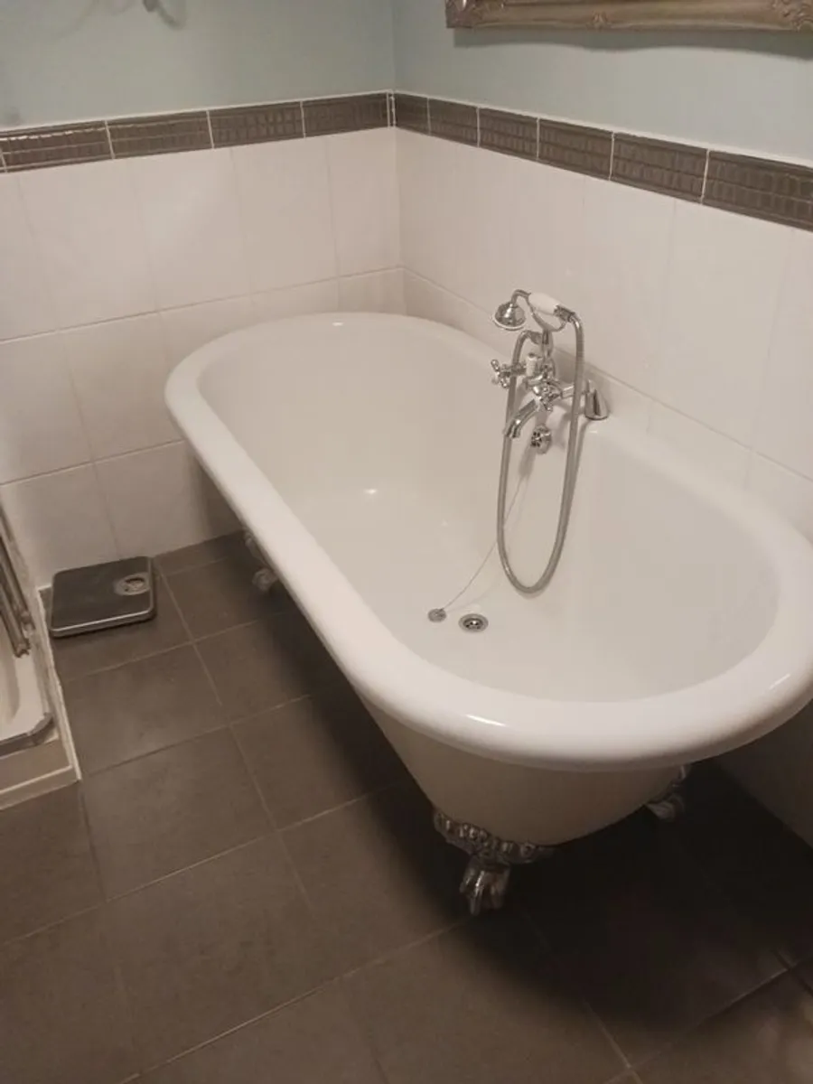 Roll Top Bath For Sale - Image 3