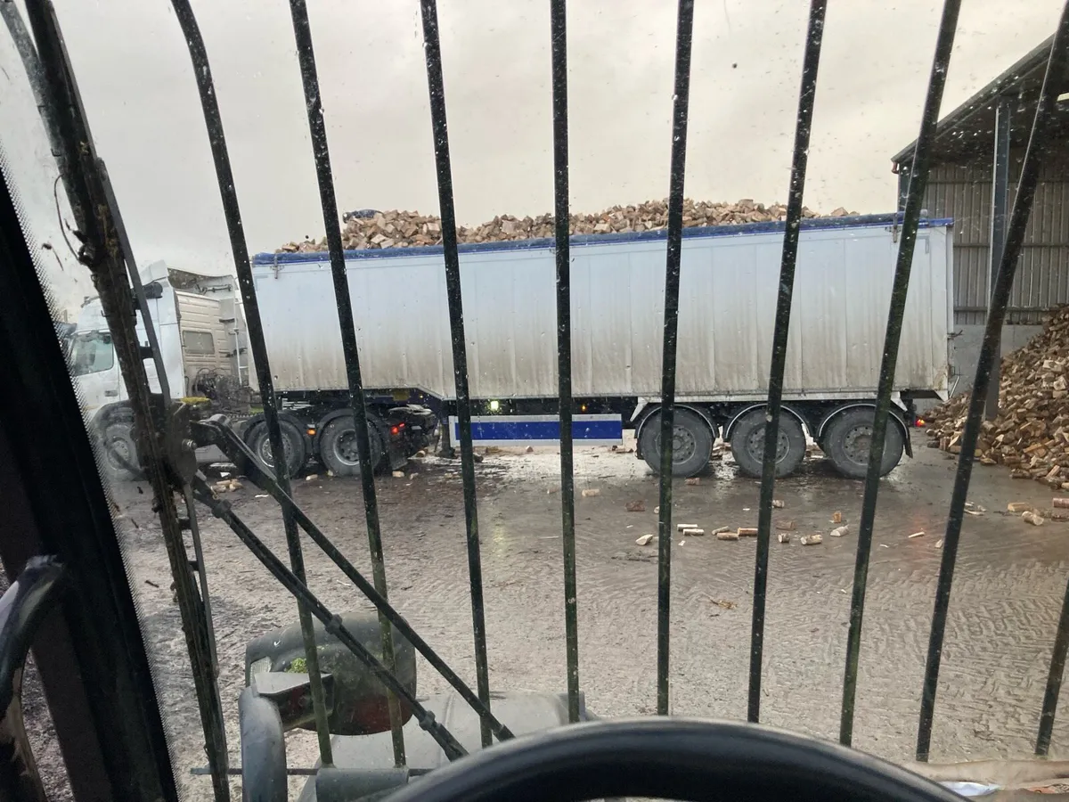 Wholesale firewood for sale - Image 4