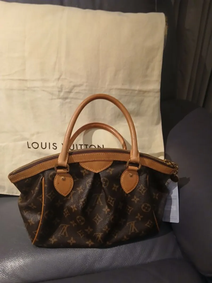 Louis Vuitton - Image 2