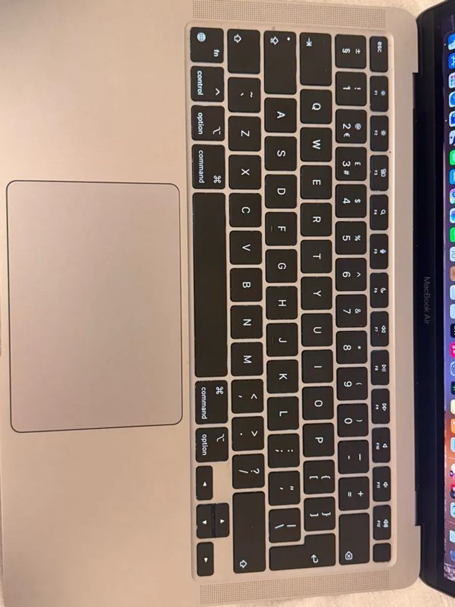 MacBook Air M1 13.3 with Magic Mouse boxed - Image 3