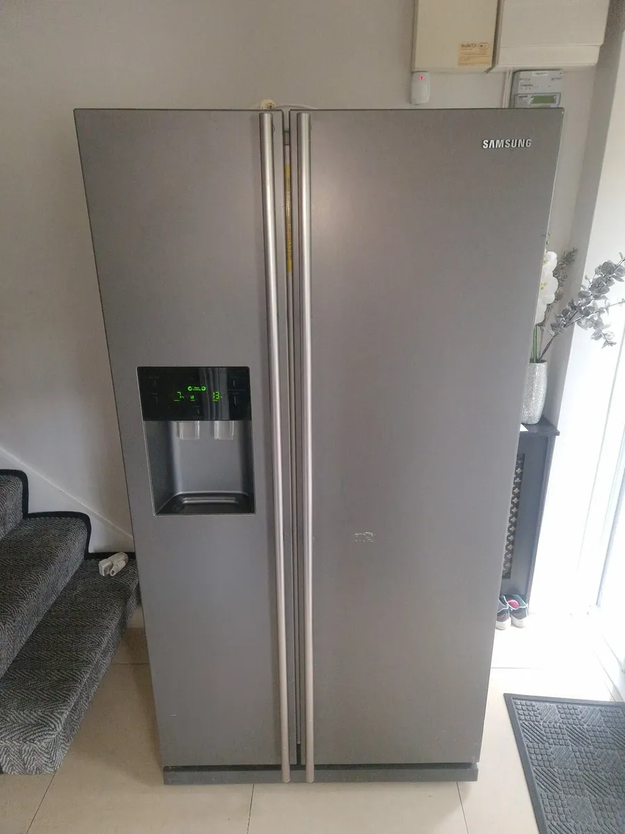 Samsung American Fridge Freezer - Image 1