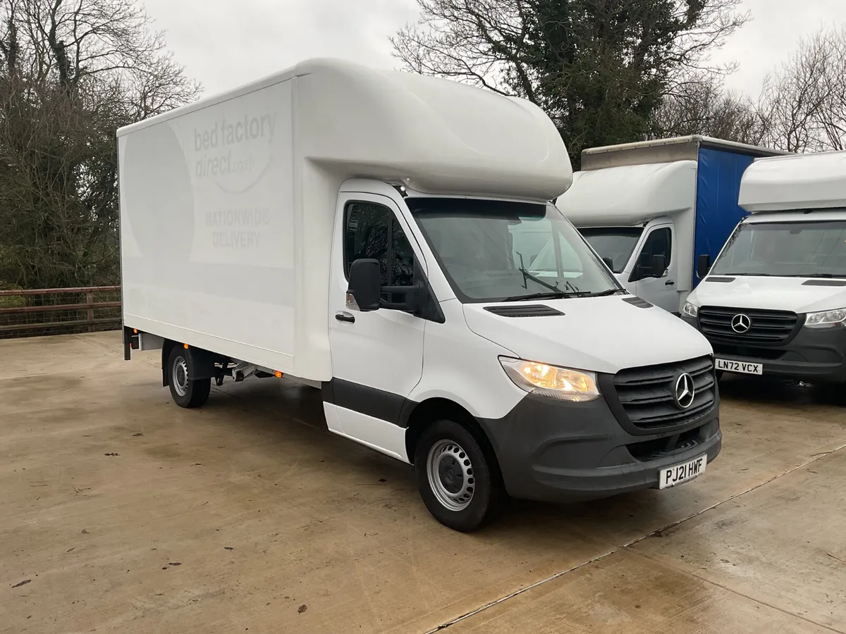 2021 Sprinter Luton with tail lift - Image 1