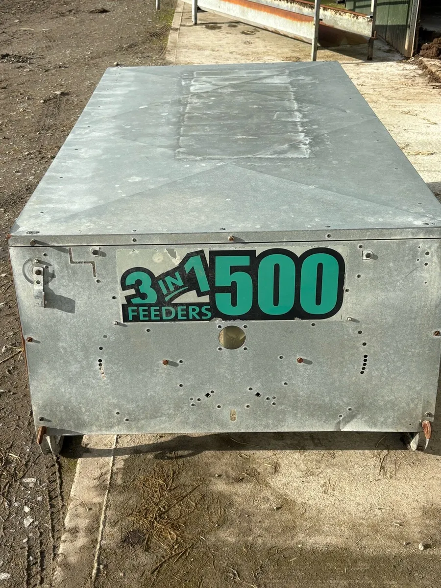 Sheep equipment for sale - Image 1