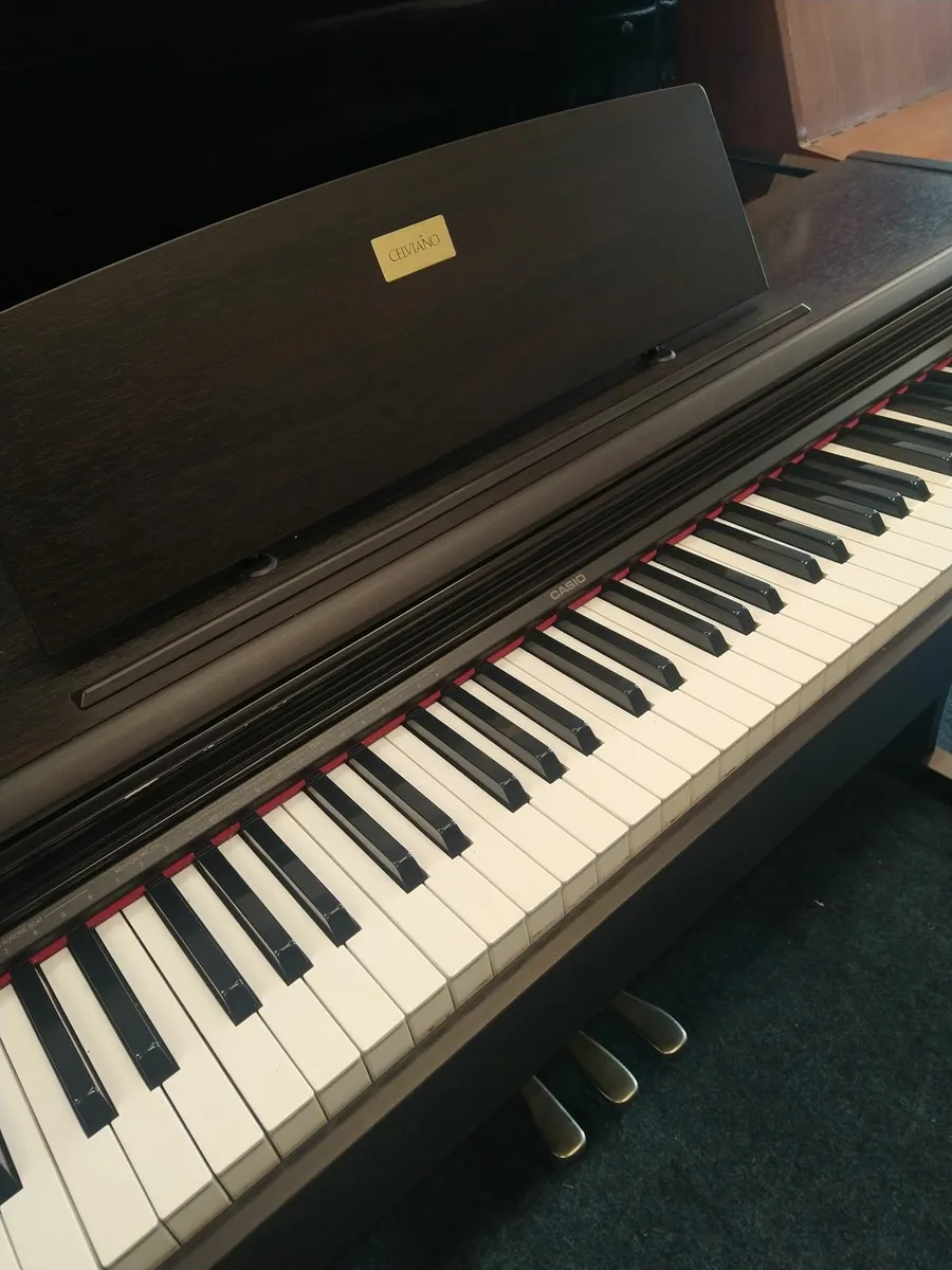 Celviano Digital Piano Perfect Condition - Image 1