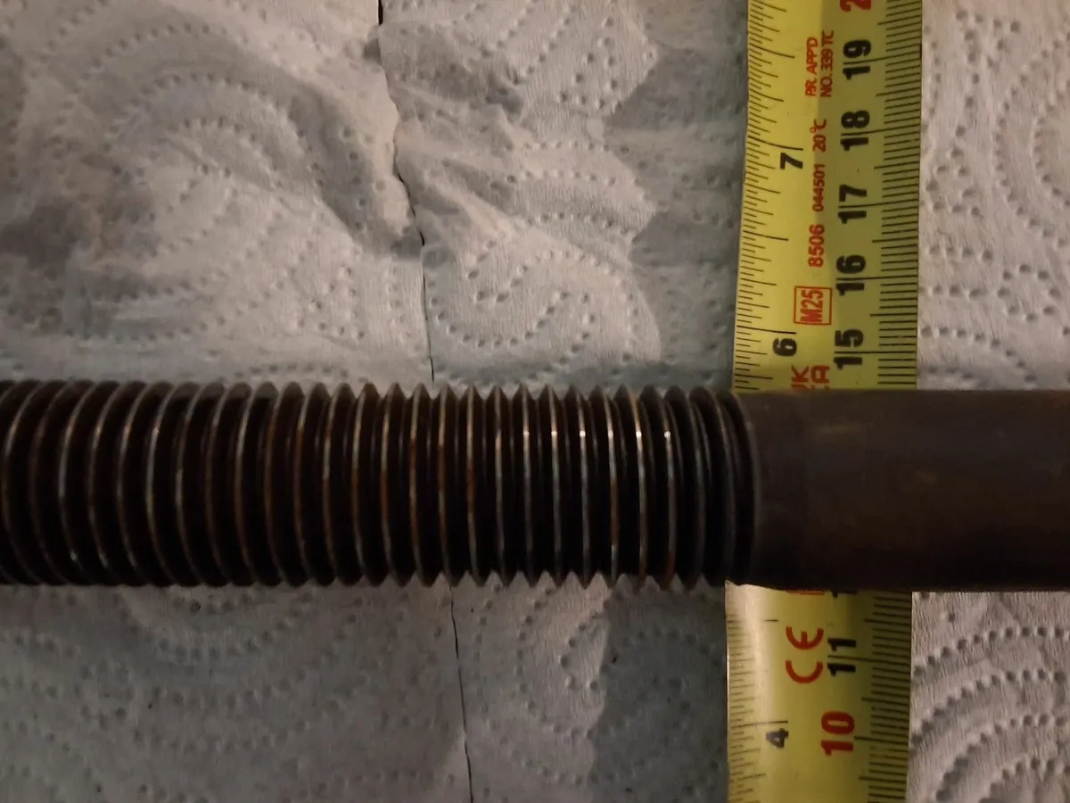 Steel bolts - Image 3
