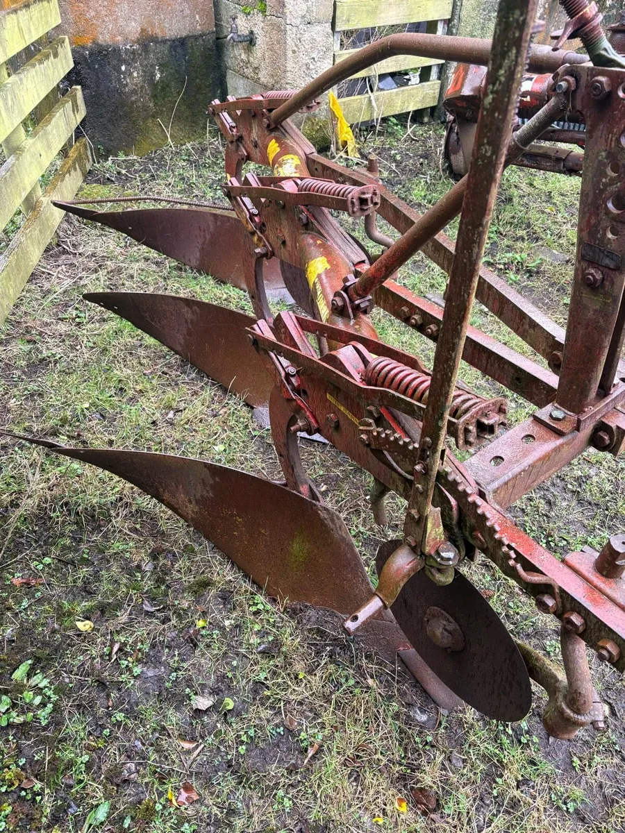 3 furrow kverneland plough for sale - Image 1