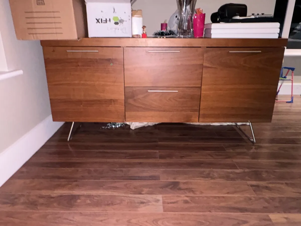 Living room cabinet - Image 1