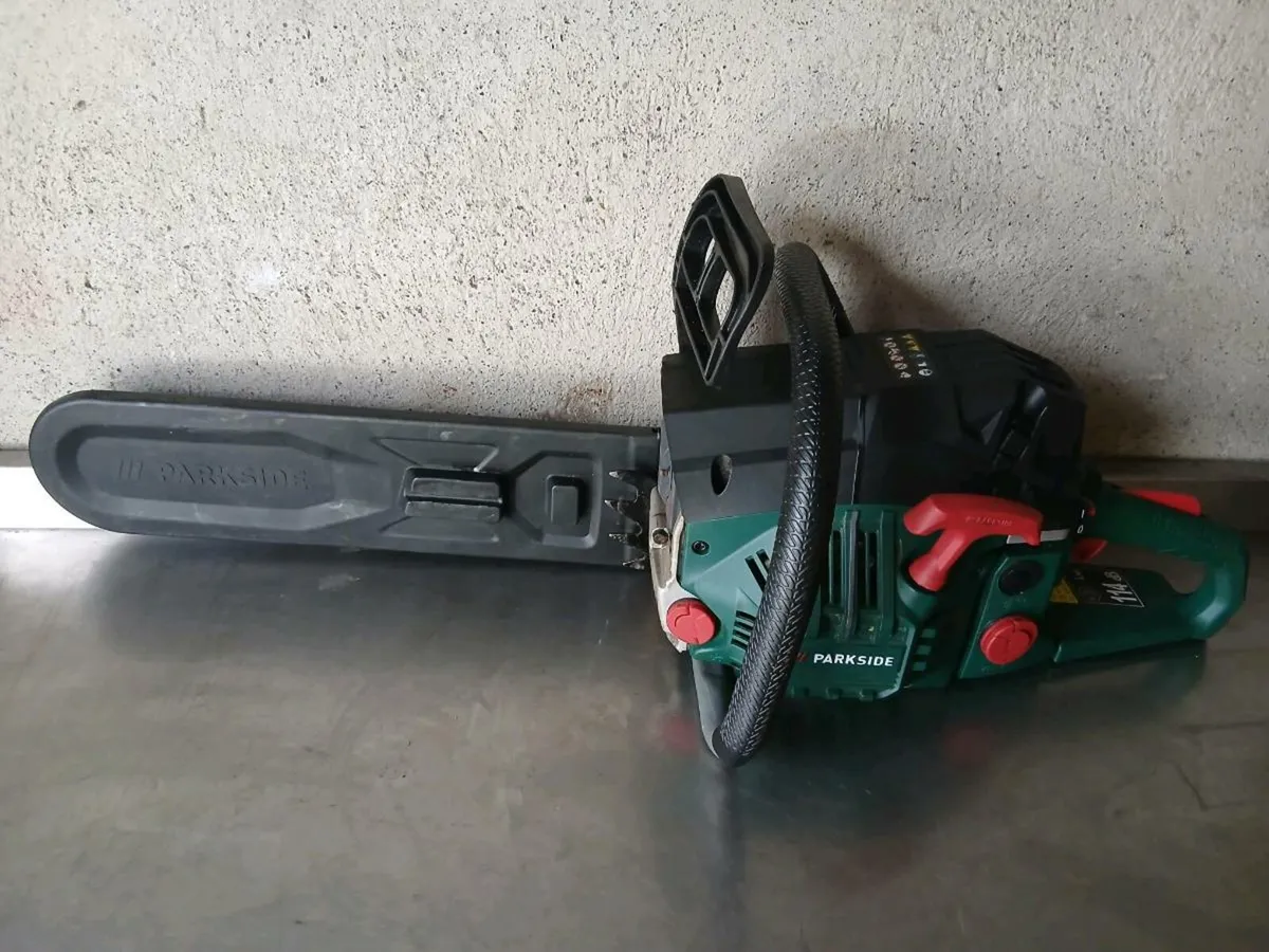 53cc Petrol Chainsaw for Sale - Image 1