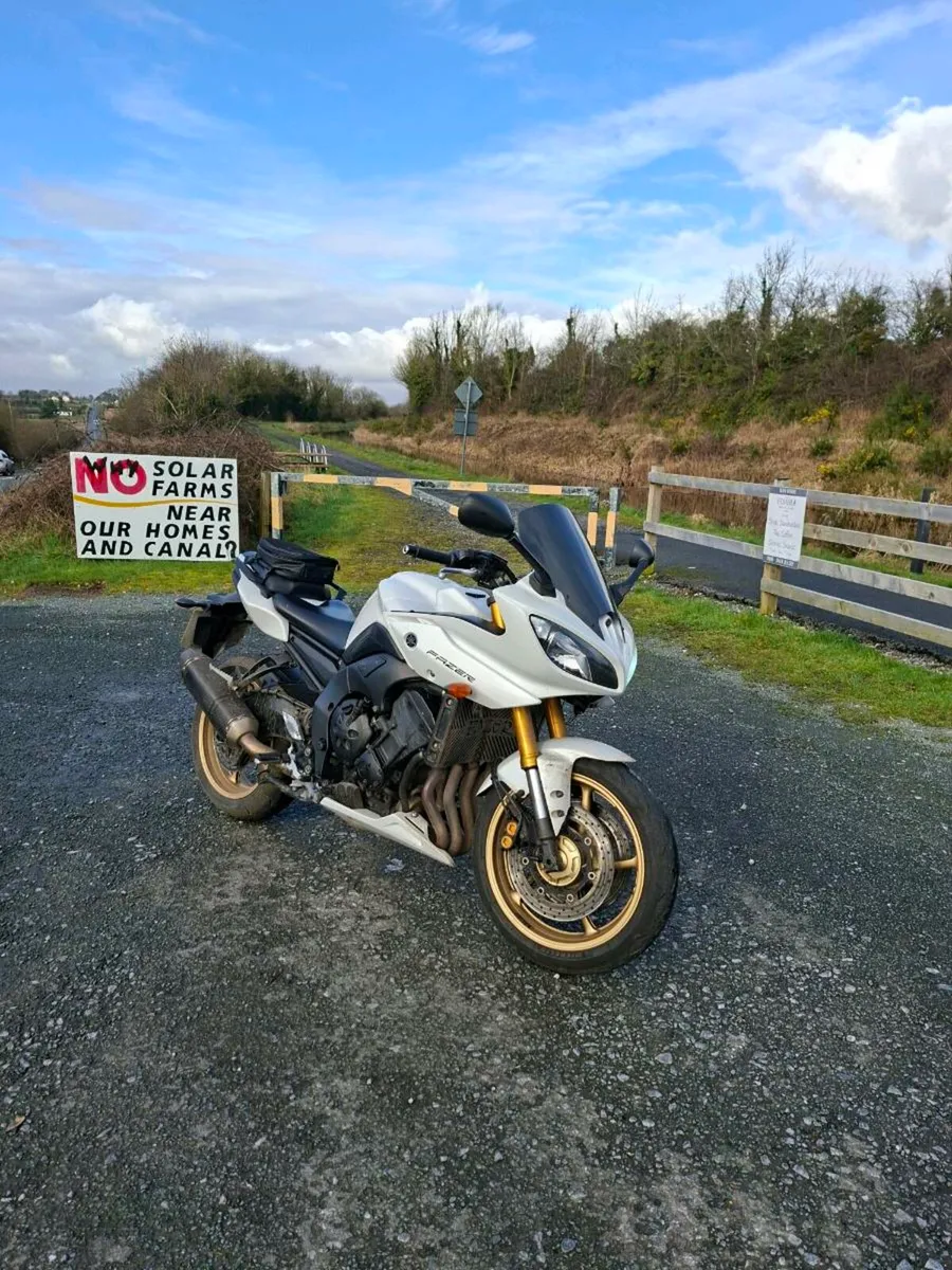 Yamaha fz800 - Image 1