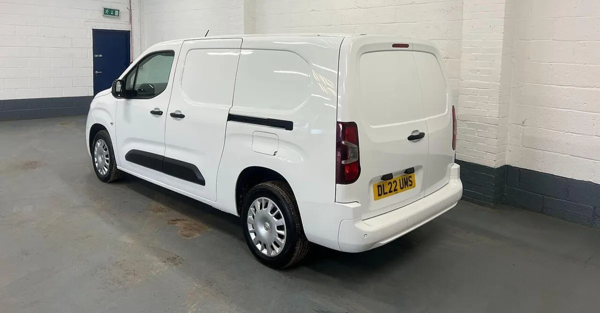 2022 Vauxhall Combo Small Panel Van - Image 2