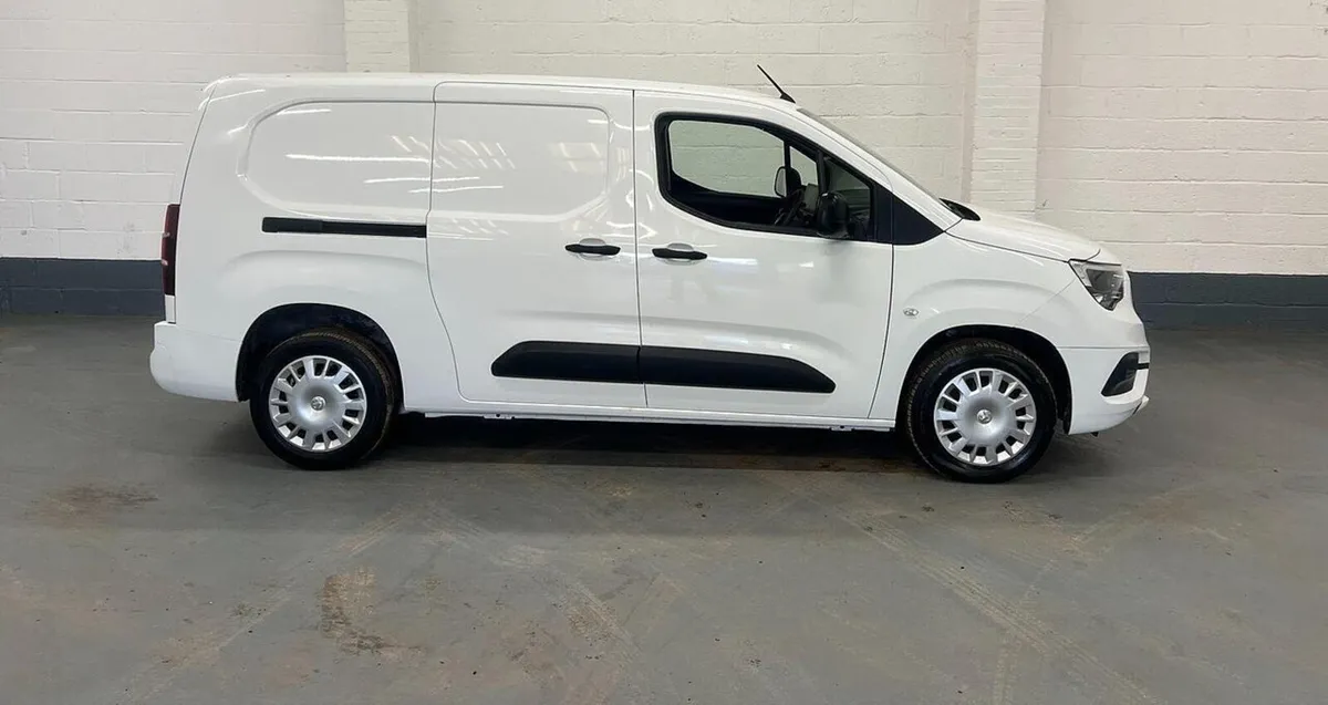 2022 Vauxhall Combo Small Panel Van - Image 1