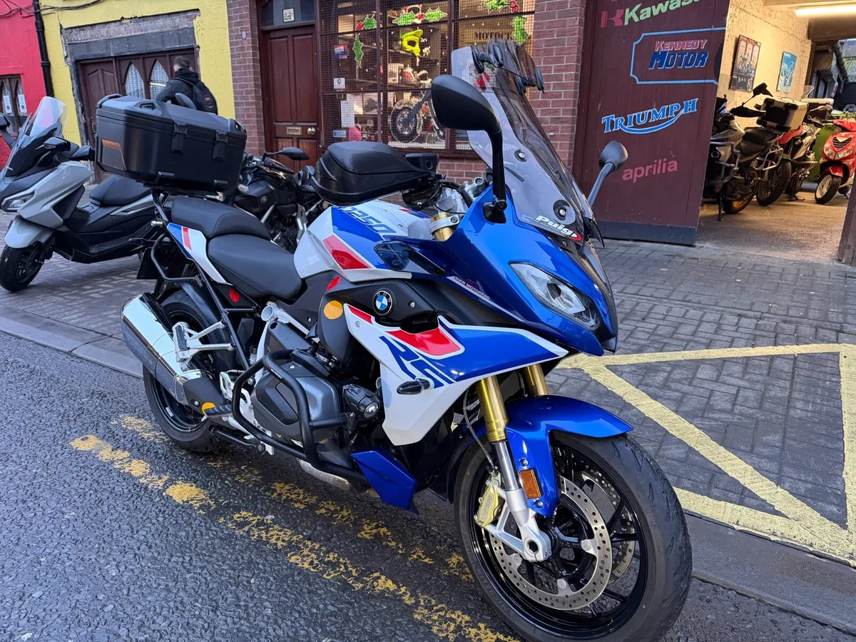 2024 BMW R1250 RS - Image 2