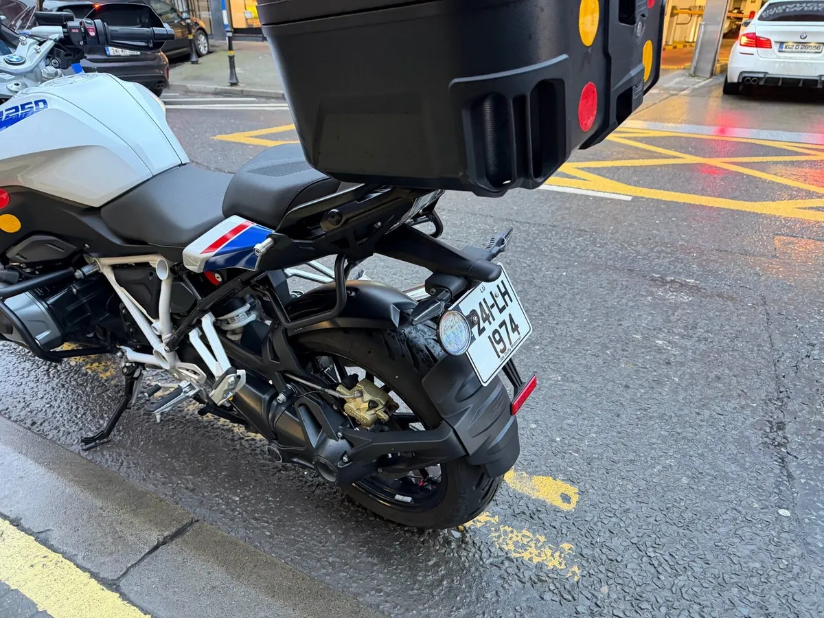 2024 BMW R1250 RS - Image 4