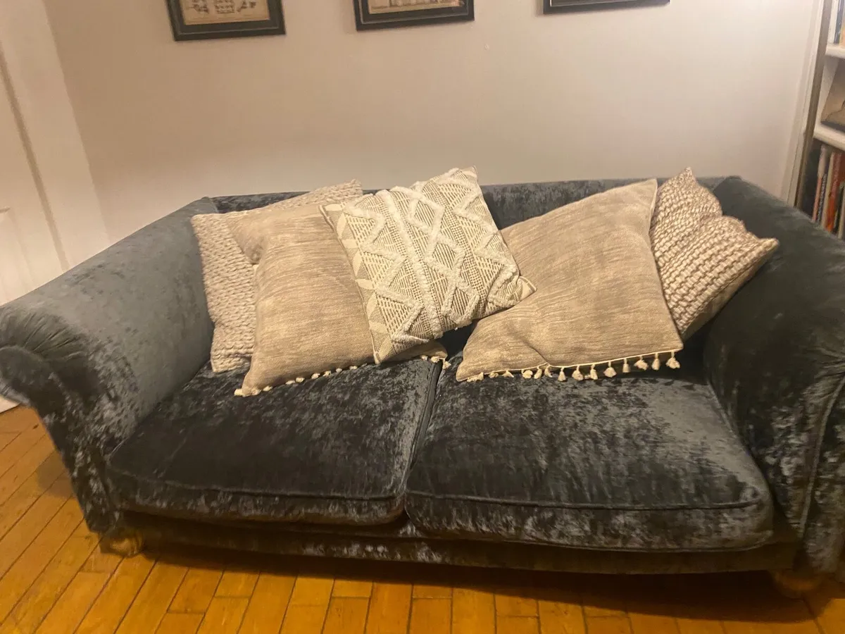 Tetrad sofa - Image 1