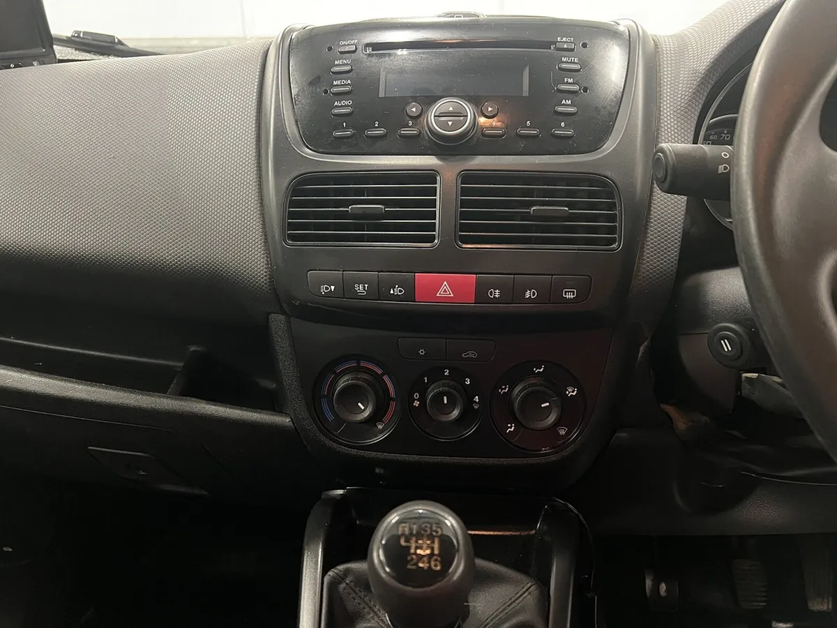2021 Fiat Doblo Small Panel Van - Image 4