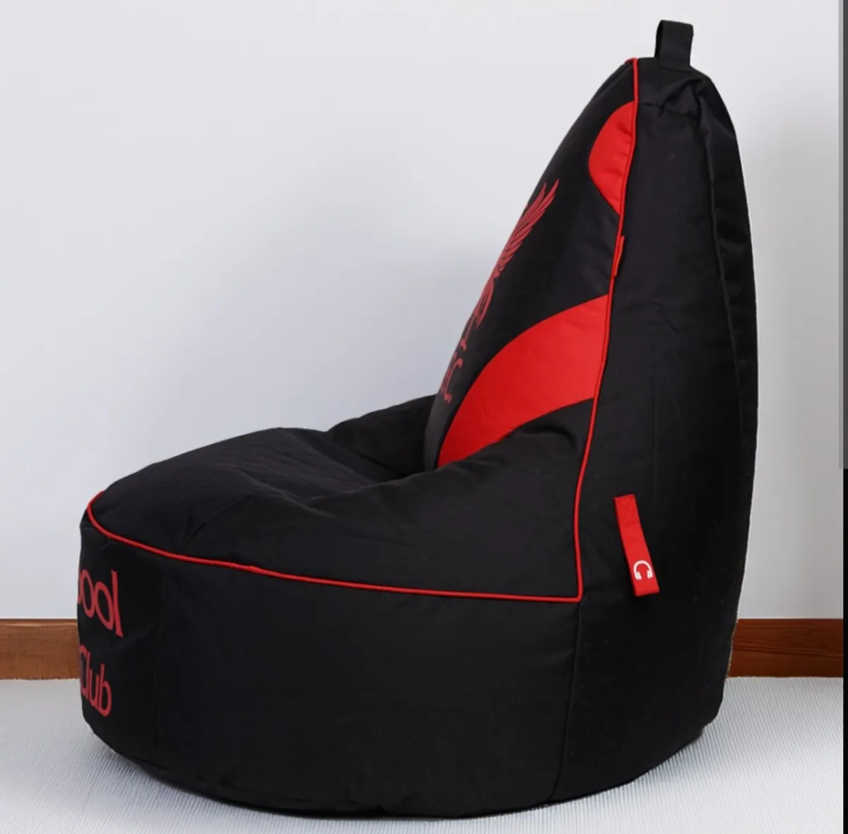 Liverpool Beanbag - Never Used  (€130 new) - Image 4