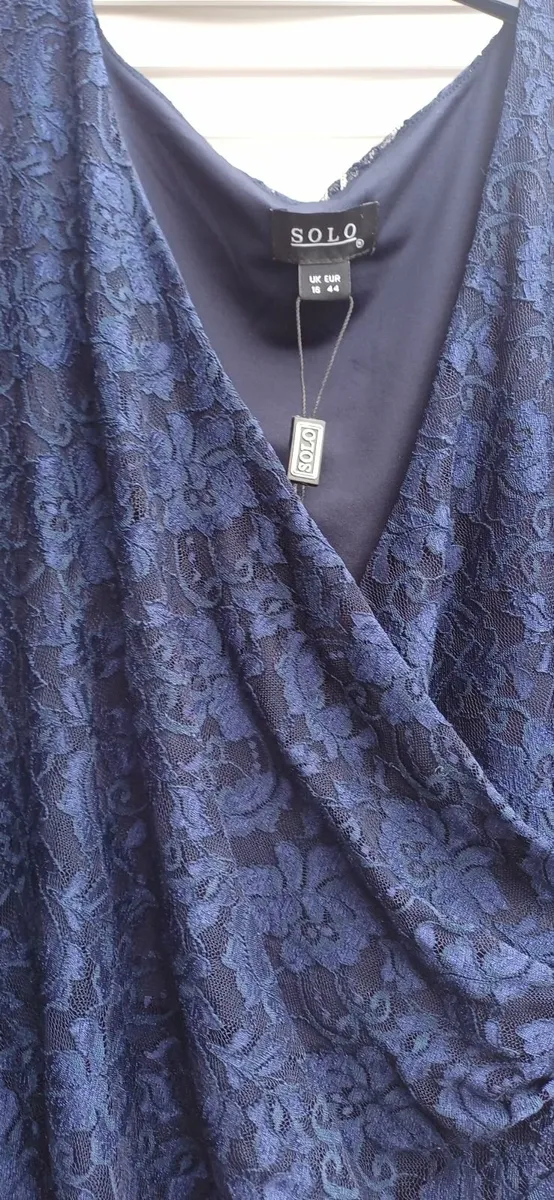 Navy lace wrap dress size 16 - Image 3