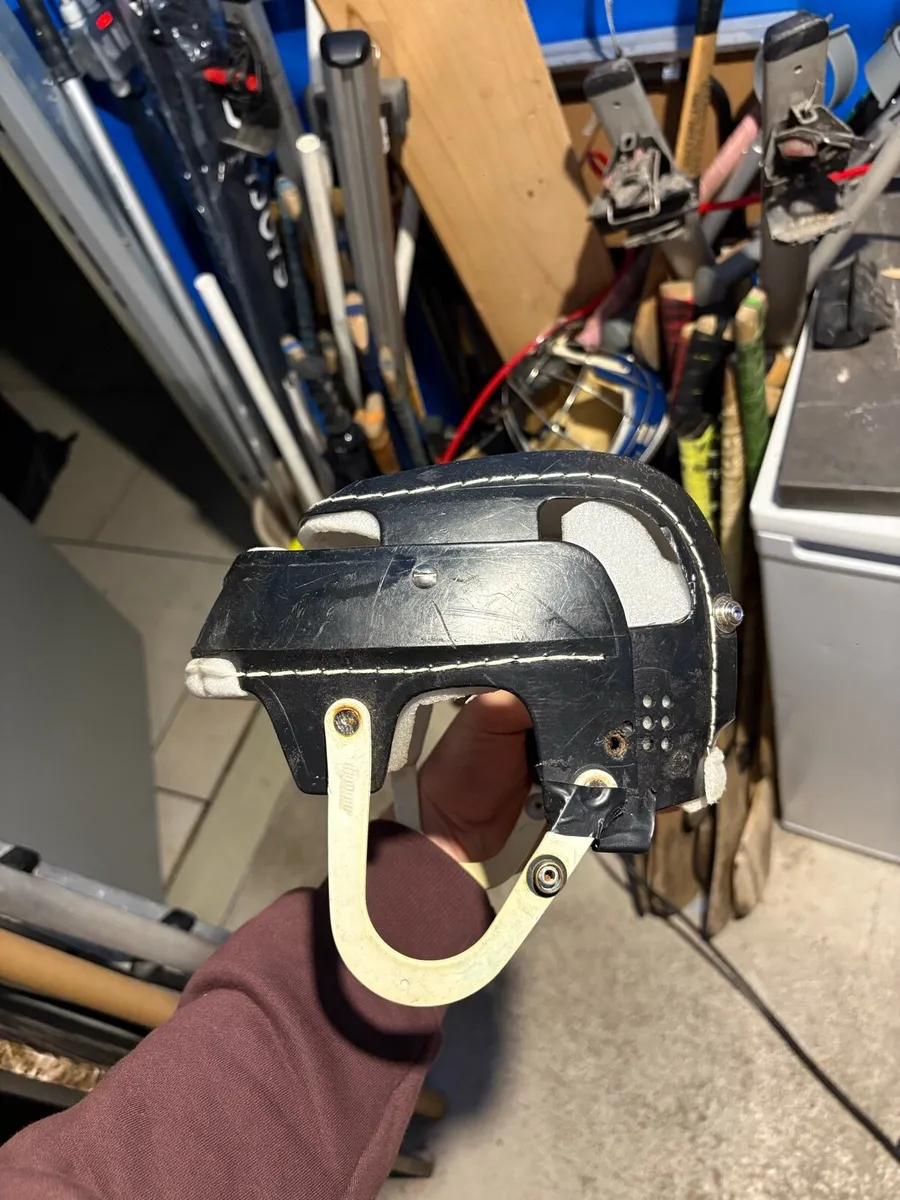 Oldstyle black skb jr hurling helmet - Image 4