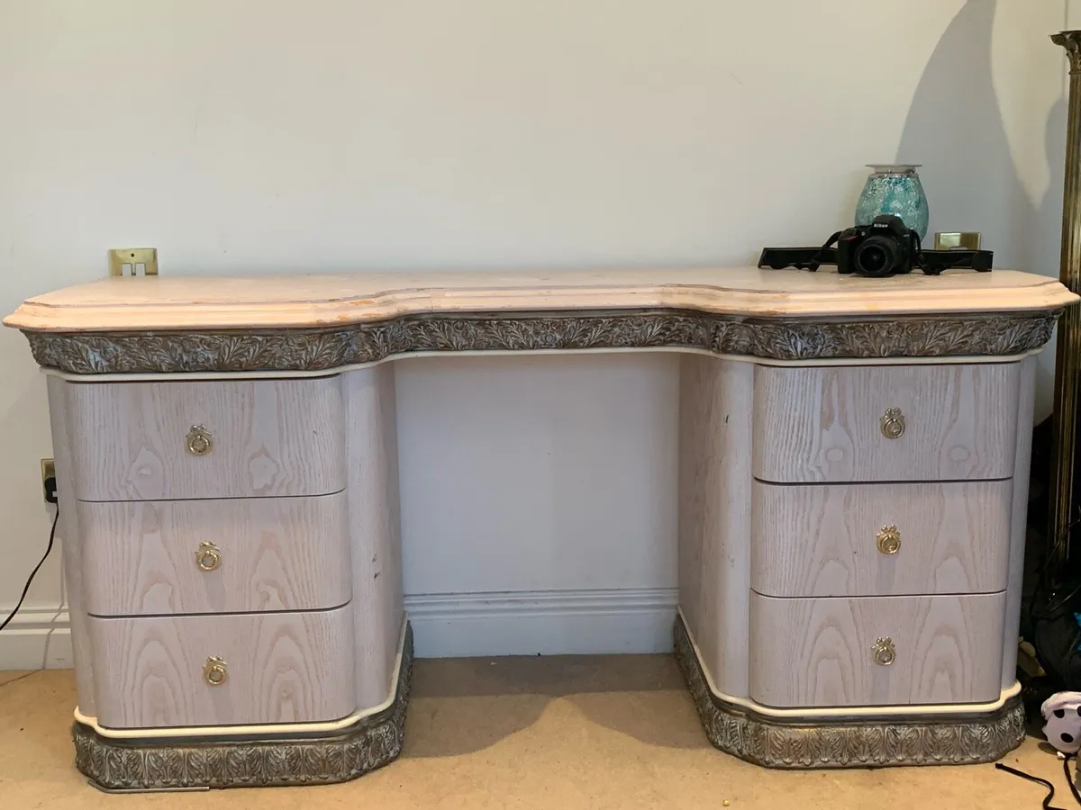Ornate Dressing Table and bedside lockers - Image 1