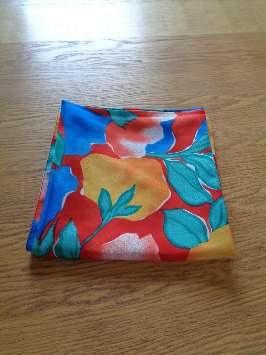 Tie Rack Ladies Scarf for Sale - Image 4