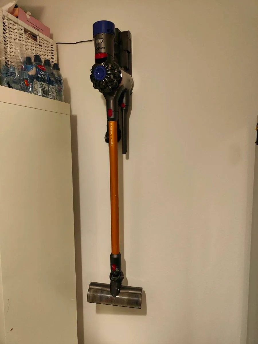 Dyson V7 - Image 4
