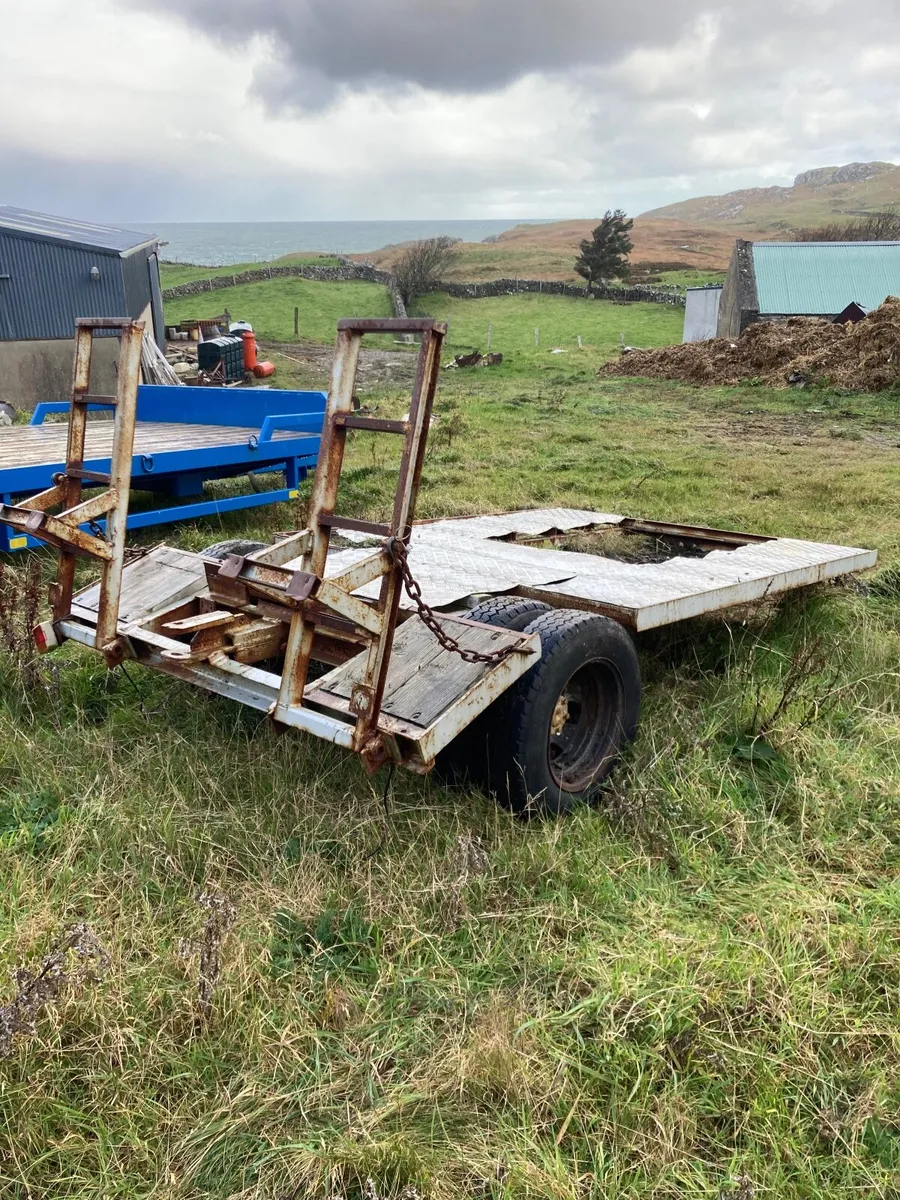 Low loader - Image 1