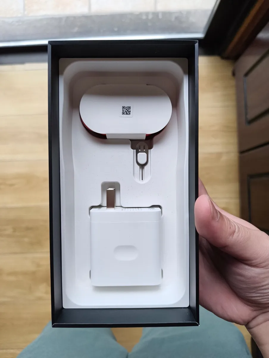 Oneplus 15 12/256gb Sandstorm color - Image 2