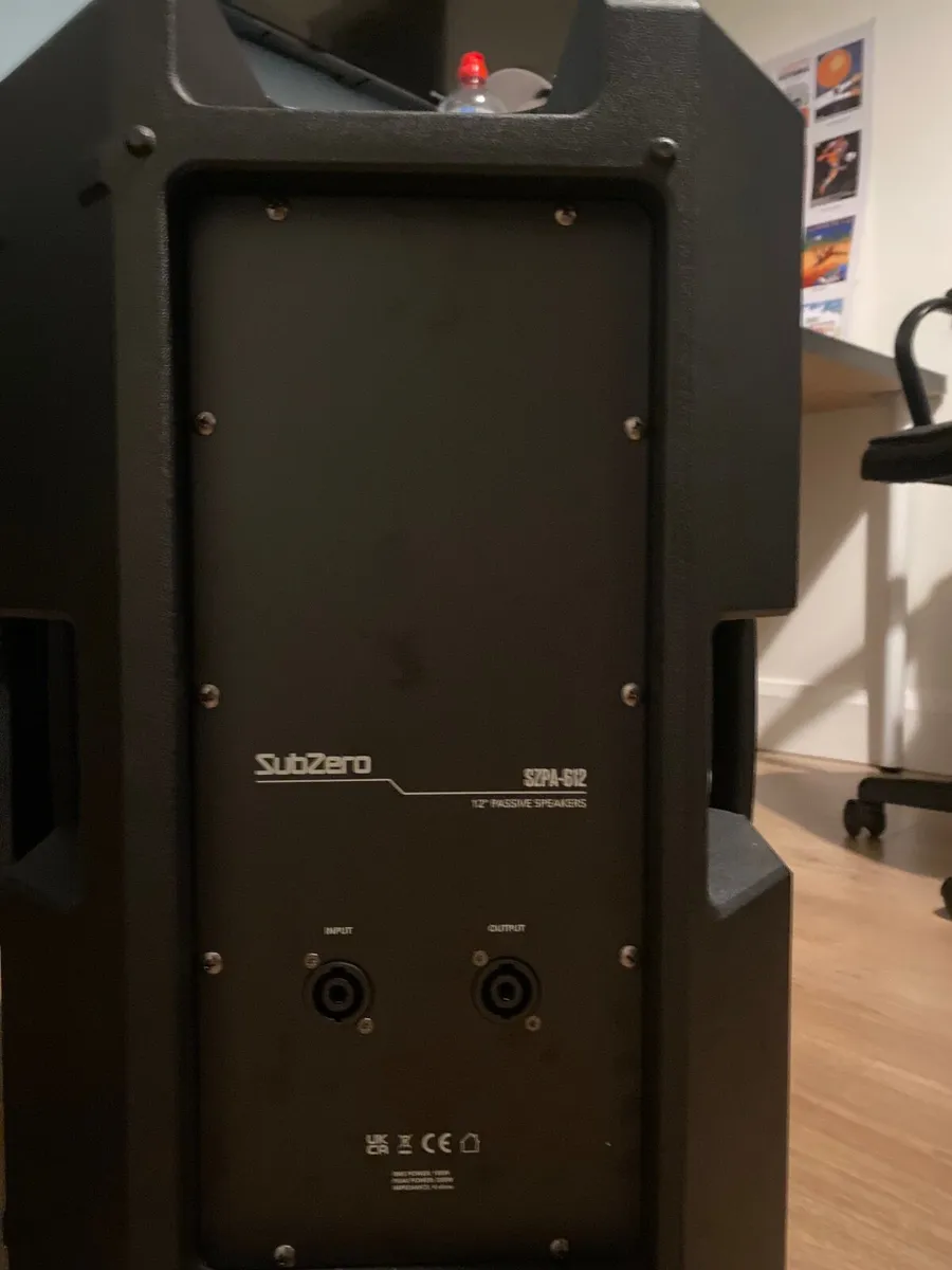 Pa speakers and stands - Image 2