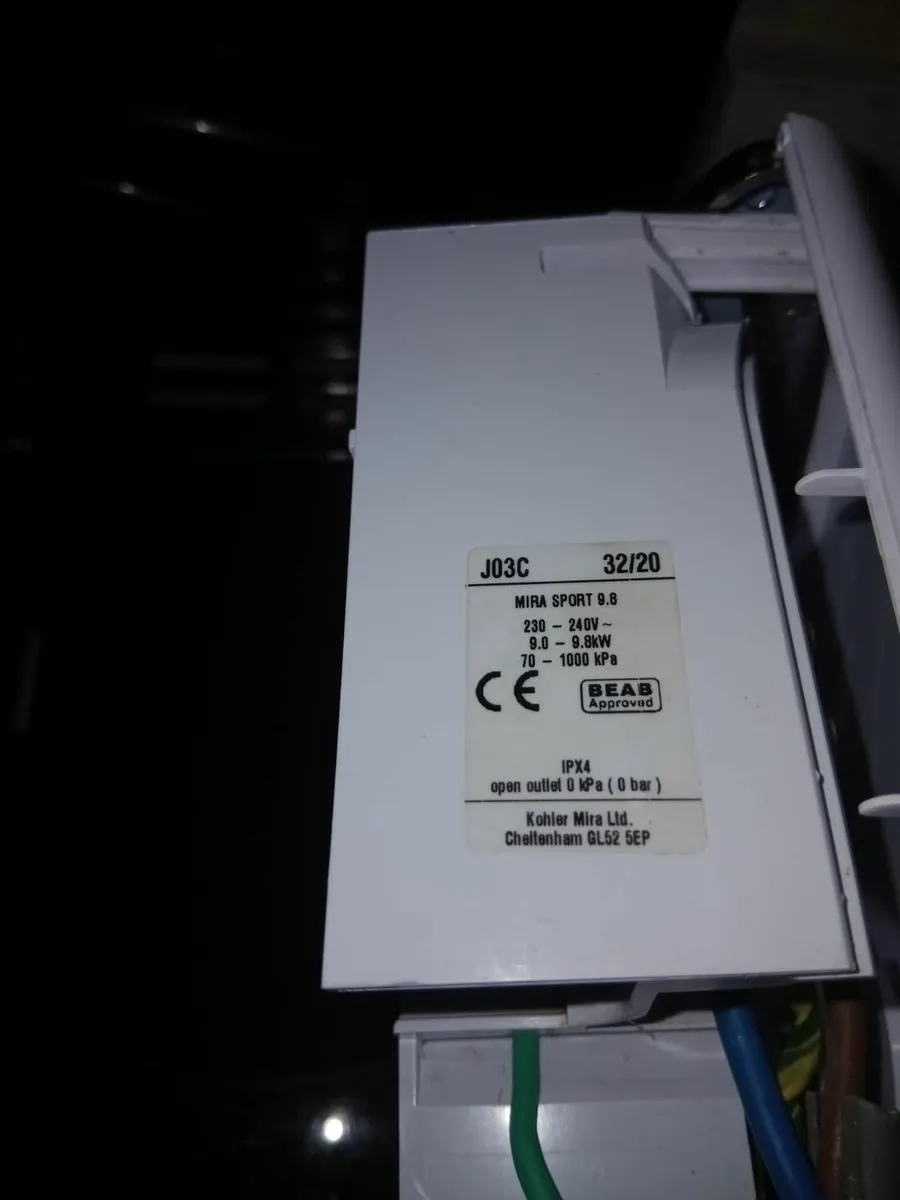 Mira Sport Electric Shower - Image 2