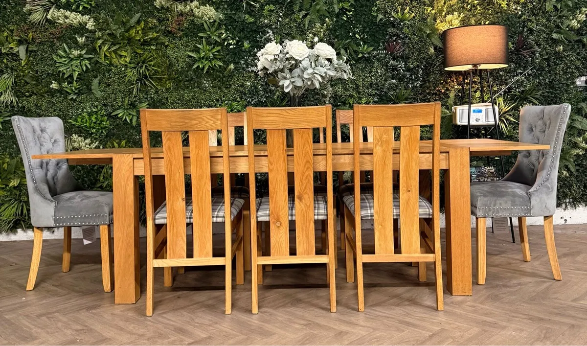 Large extending oak kitchen table & 8 chairs - Image 3
