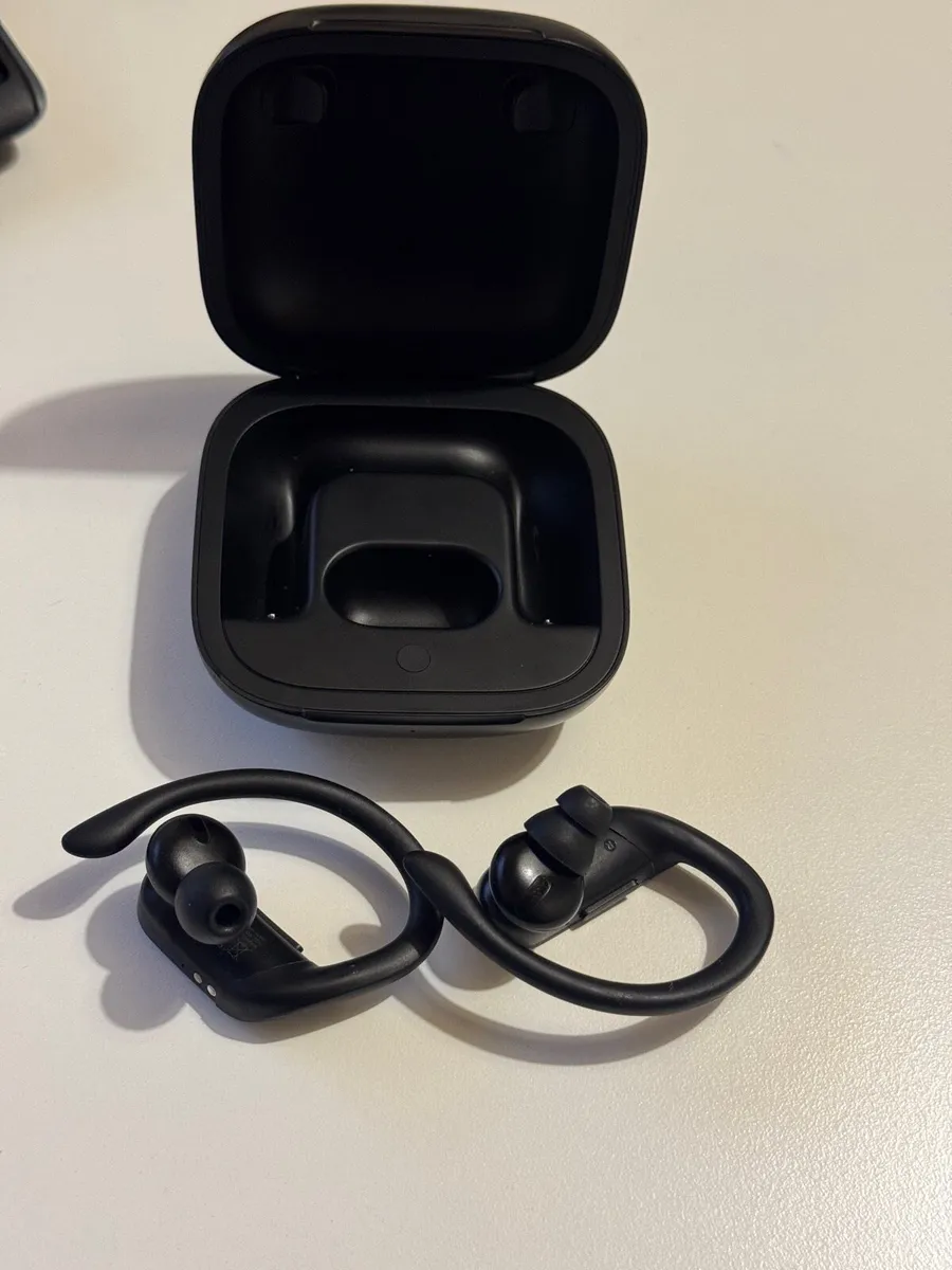 Powerbeats pro - Image 1