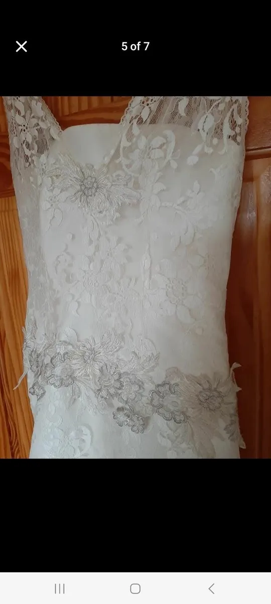 Wedding dress - Image 2